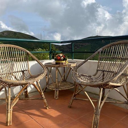 Bed and Breakfast The Tamarillo à Ooty Extérieur photo